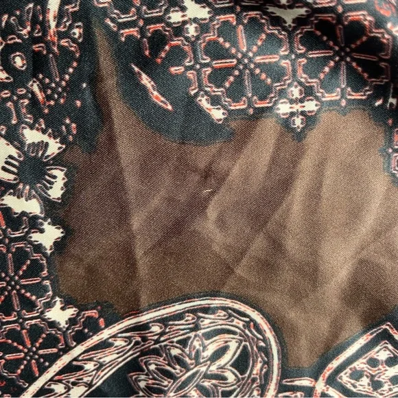 Patterned Scarf - Picture 5 of 5